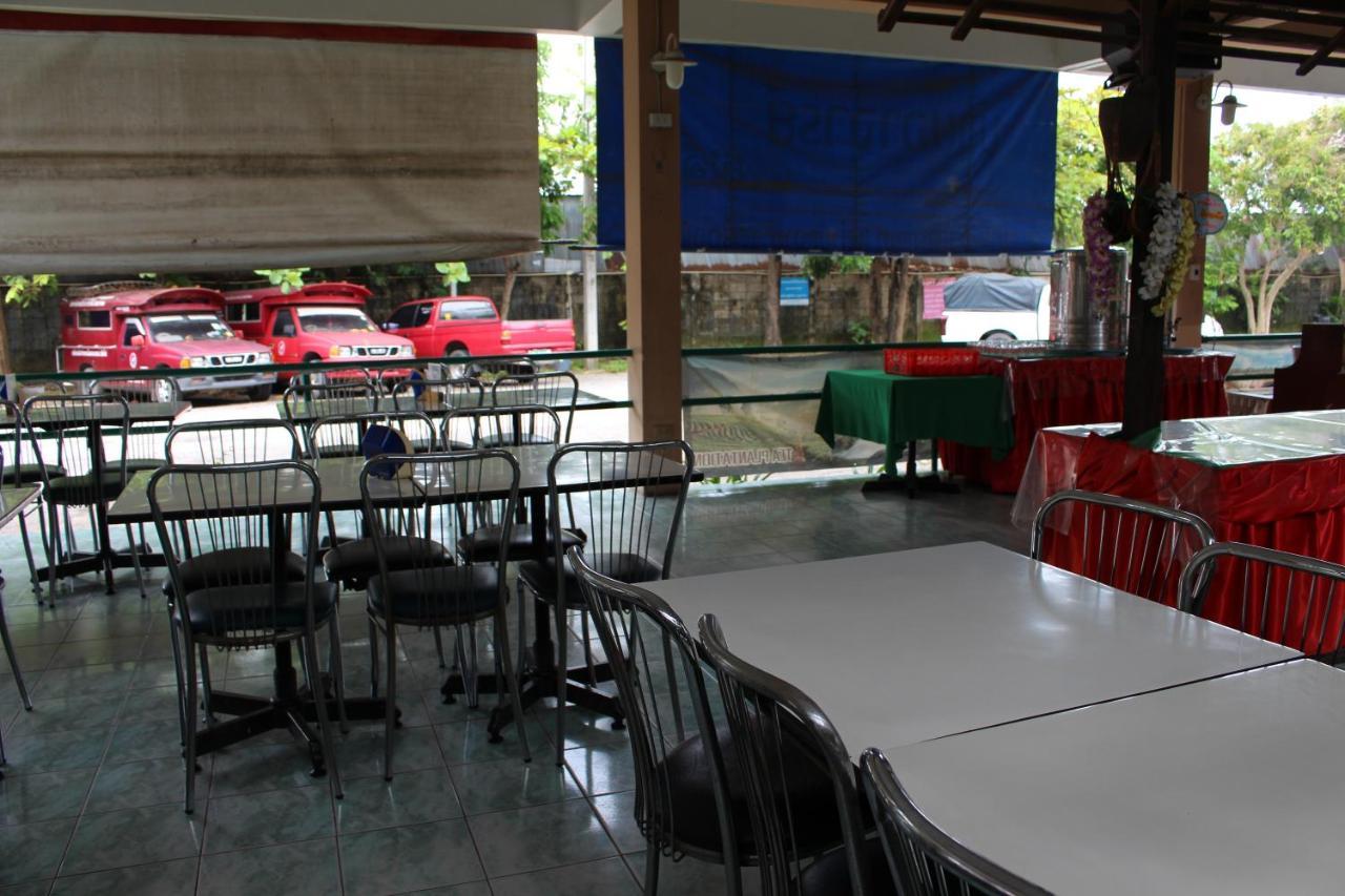 Oyo 75409 Premium The Family Hotel Chiang Mai Exterior foto